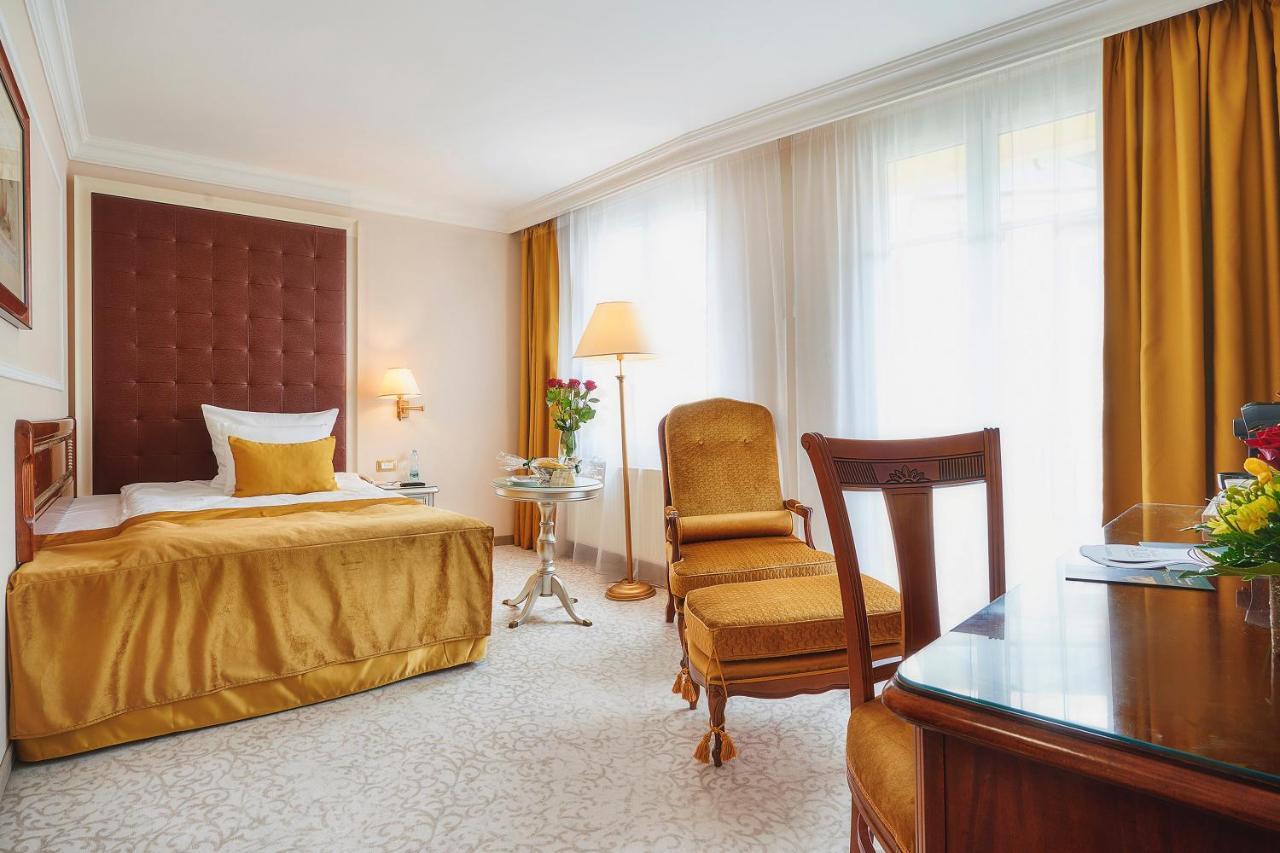 Single Room Entry to Wellness